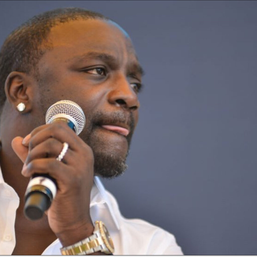 Akon : sa femme demande le divorce et 100 millions de dollars...mais il est fauché