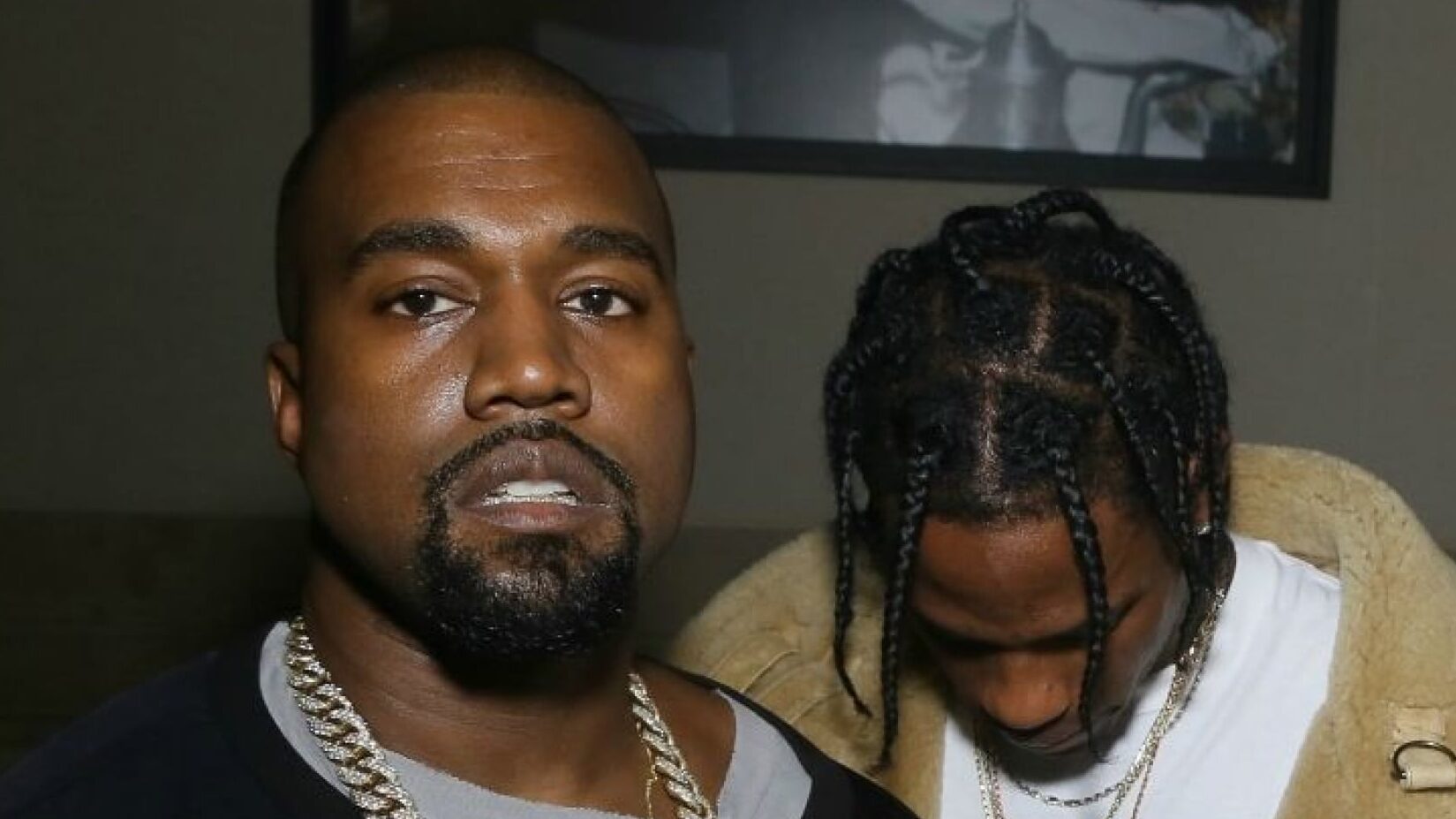 Travis Scott confirme sa réconciliation avec Kanye West et tease une surprise