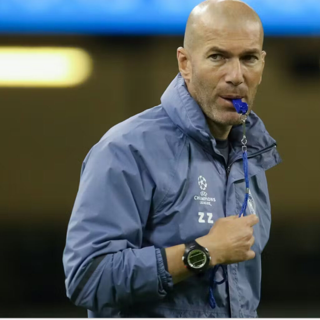 Zinédine Zidane aurait accepté le poste de sélectionneur des Bleus