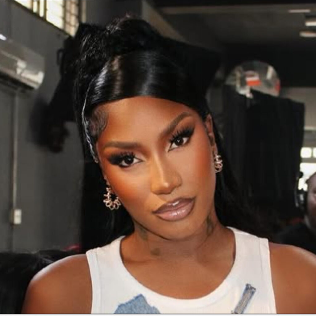 Aya Nakamura a reçu la médaille de sociétaire définitive à la SACEM, la plus haute distinction pour une autrice-compositrice