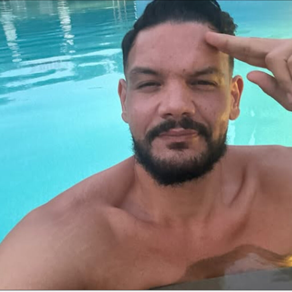 Sadek papa pour la deuxième fois : "la noyade…ou la conquête totale"