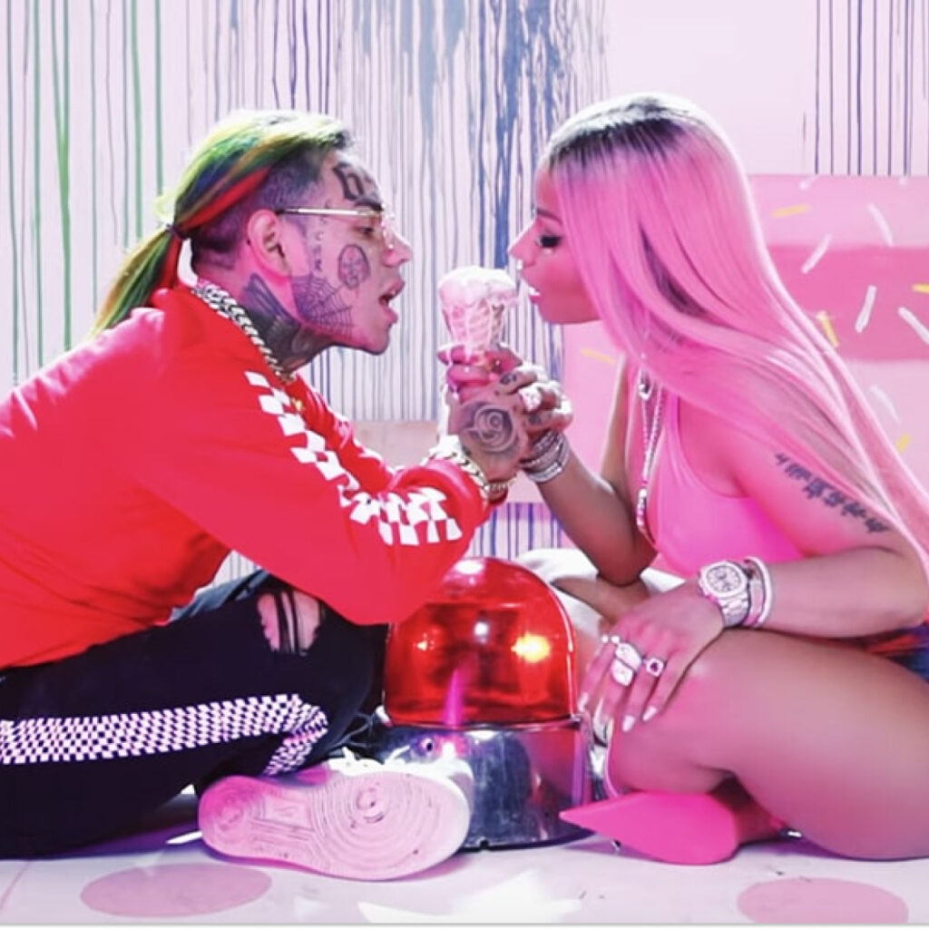 « J'aurai pourtant pu, j'en ai eu l'occasion... » : 6ix9ine révèle qu'il aurait pu coucher avec Nicki Minaj