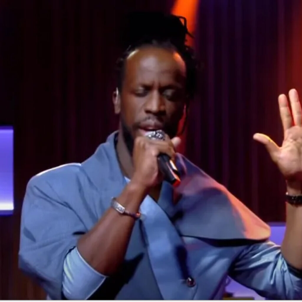 « Ils ne nous ressemblent pas du tout physiquement mais… » : Youssoupha rend un magnifique hommage à Balavoine