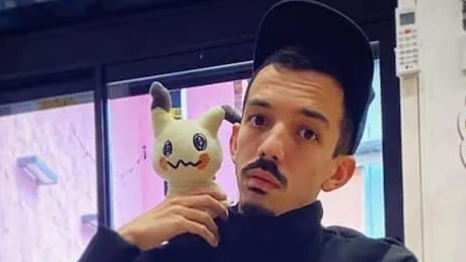 Bigflo ouvre sa boutique Pokémon à Toulouse : une nouvelle aventure en solo pour le rappeur