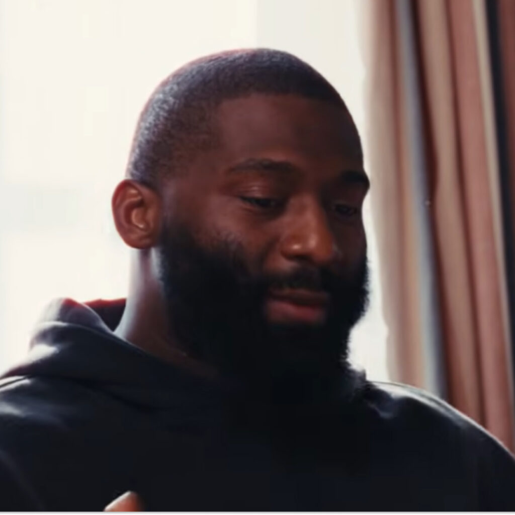 Cédric Doumbé donne des nouvelles sur ses blessures et son retour :