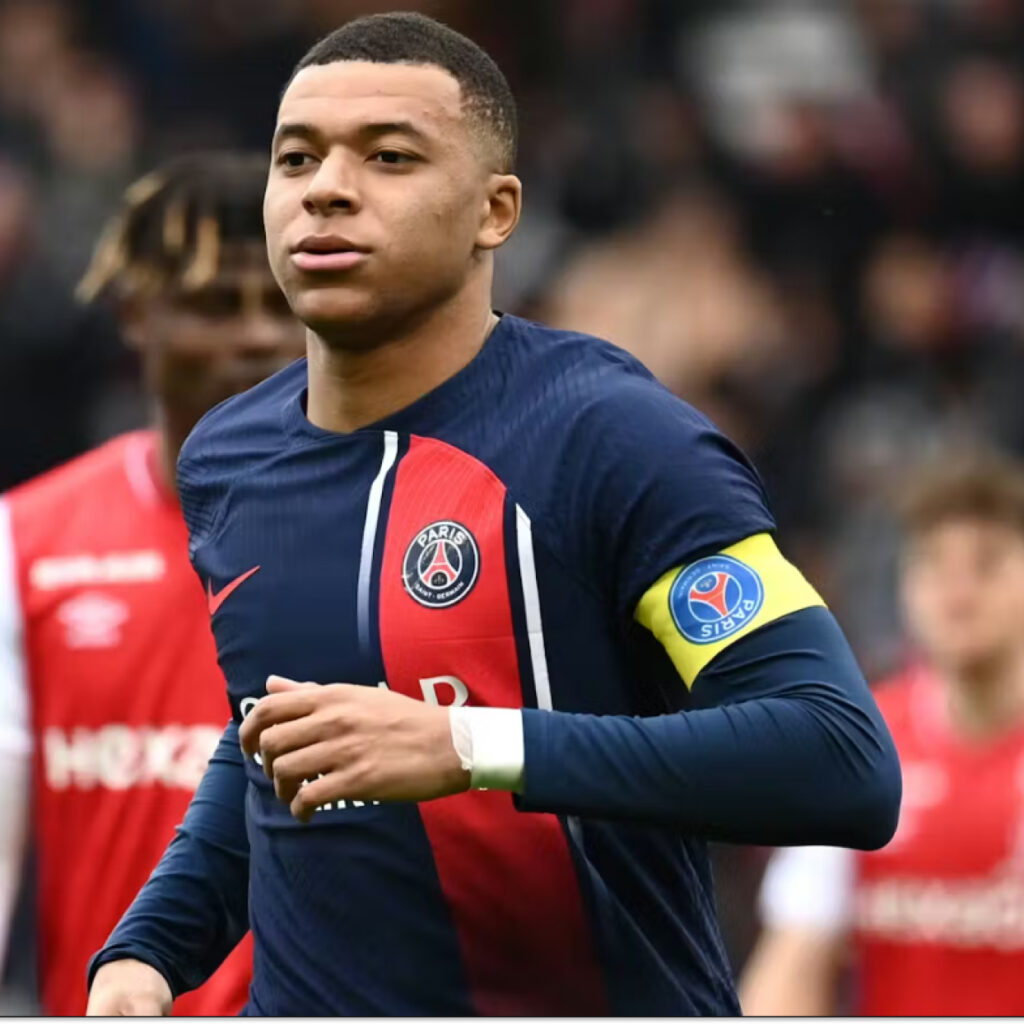 Le PSG condamné à verser 61 millions d'euros à Kylian Mbappé