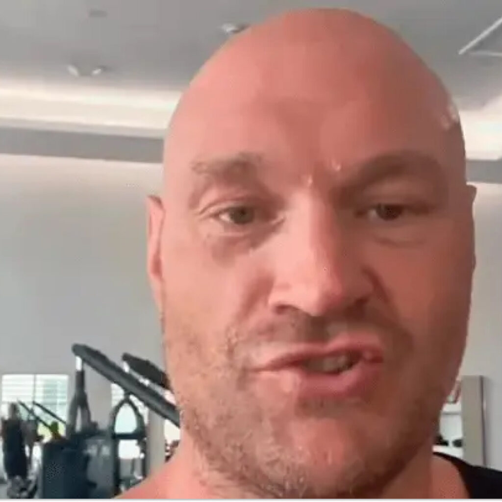 "Je suis de retour" : Tyson Fury sort une nouvelle fois de sa retraite