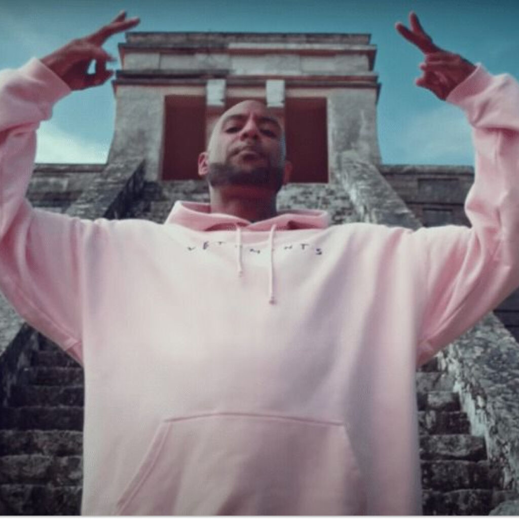 « Tous les trois, vous êtes des imposteurs » : Booba réagit à l’annonce du nouveau jury pour Nouvelle Ecole 