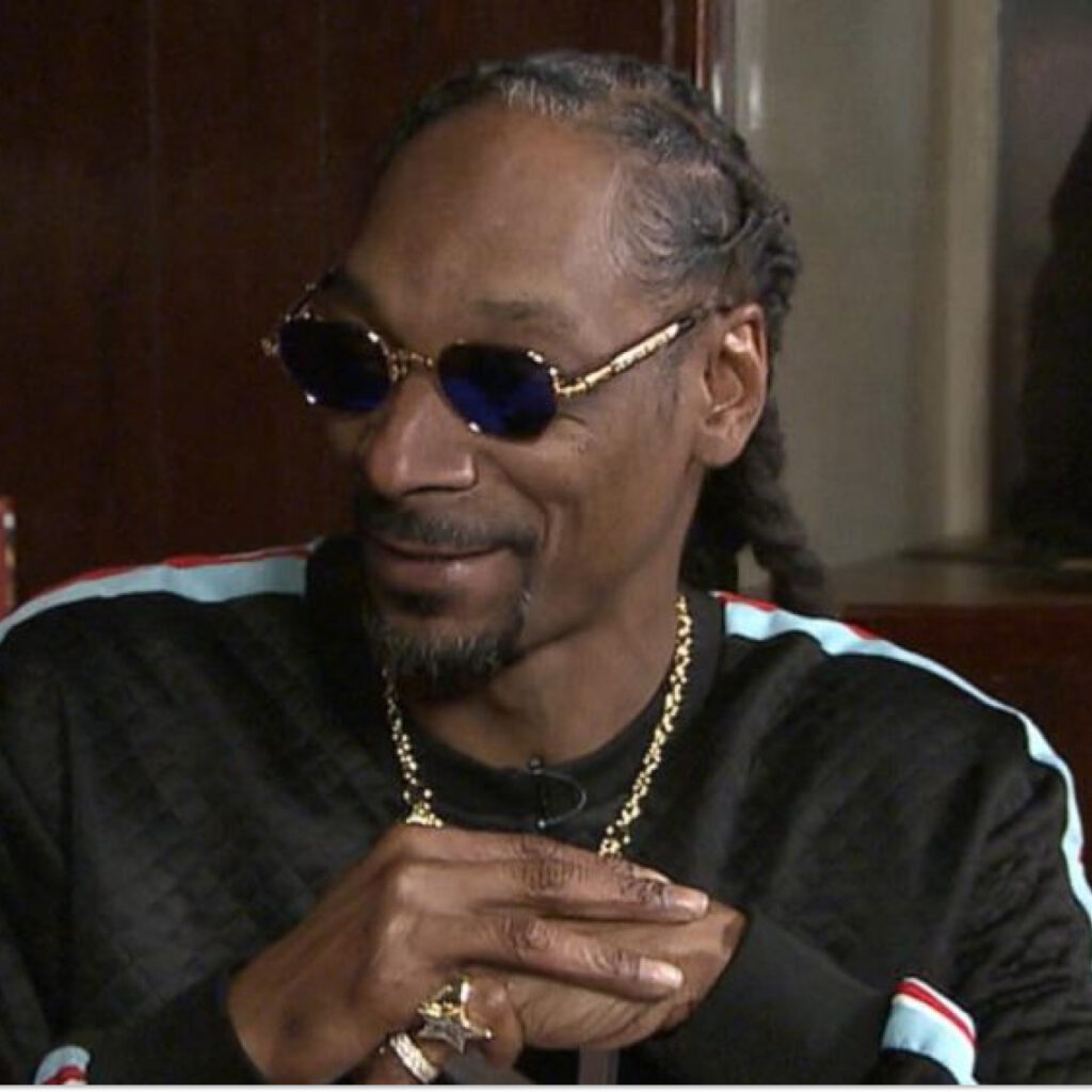 Snoop Dogg augmente sa rouleuse de blunts à cause de l'inflation
