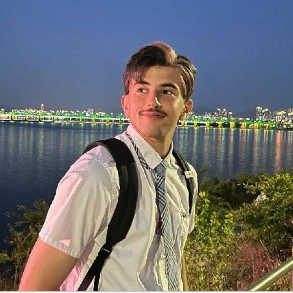 Just Riadh échappe de peu à un grave accident en Thaïlande