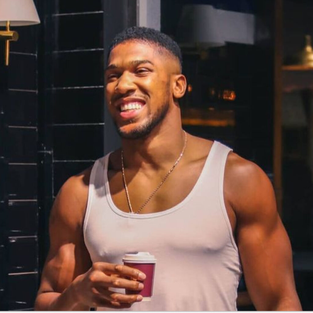 Le chauffeur d'Anthony Joshua devant la justice après l'accident tragique au Nigeria