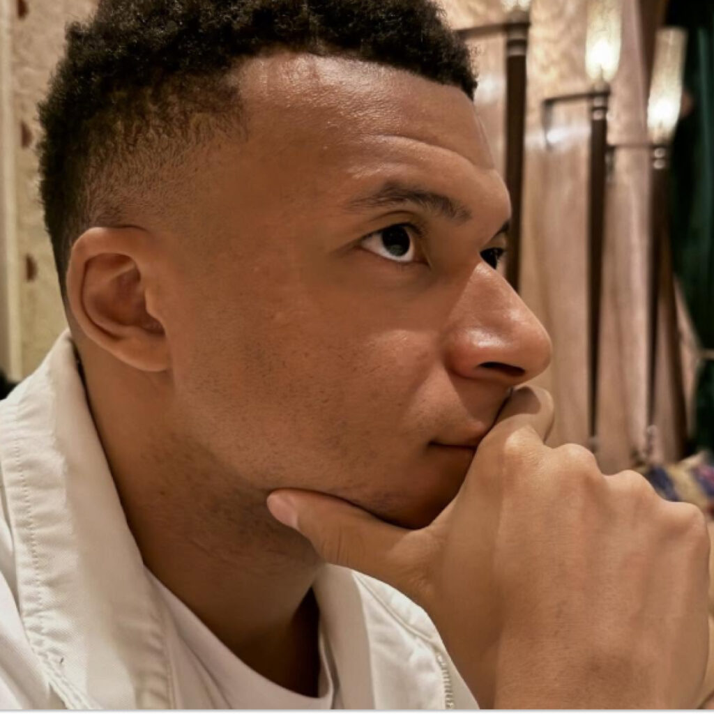 Kylian Mbappé et Nawel Debbouze : une photo à la CAN fait naître les rumeurs